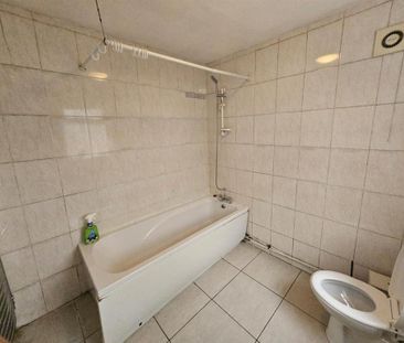 3 bedroom end of terrace house to rent - Photo 1