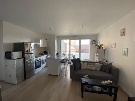 Location Appartement 2 pièces 47m² DEVILLE LES ROUEN 76250 - Photo 3