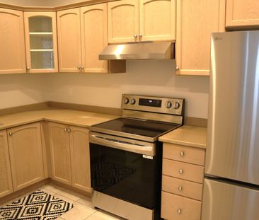 For Lease - 731 Coxwell Avenue Unit# Main Fl, Toronto, Ontario - Photo 4