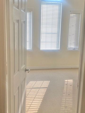 For Lease - 39 Bloom Drive, Brampton, Ontario - Photo 2