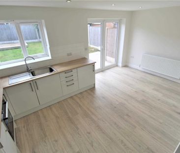 Whitelands, Cotgrave, Nottingham - Photo 1