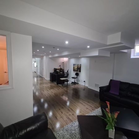 For Lease - 2447 PINE GLEN Road Unit# Lower Level, Oakville, Ontario - Photo 4