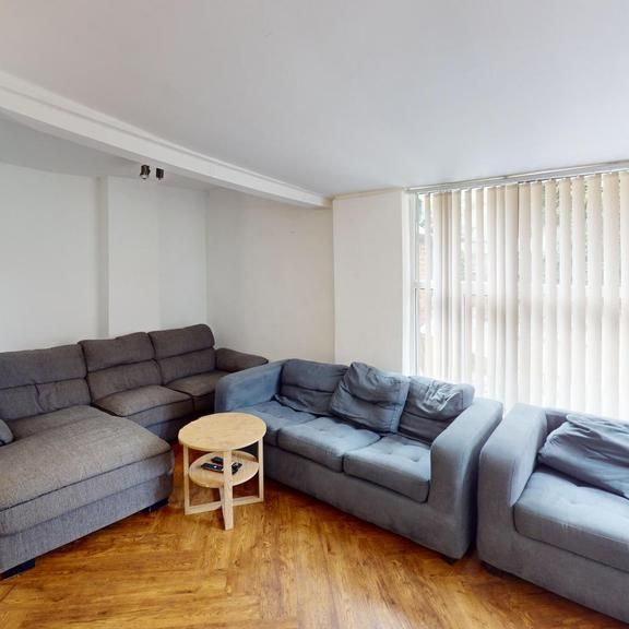 6 bedroom house to rent - Photo 1