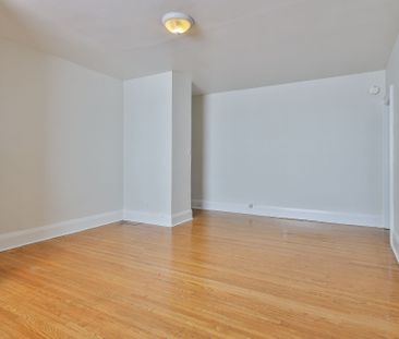 For Lease - 1215 Woodbine Avenue Unit# 2, Toronto, Ontario - Photo 6