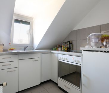 2-Zimmerwohnung im Dachgeschoss mit Charme - Photo 2