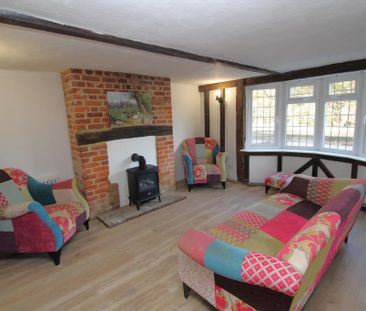 3 bedroom end of terrace house to rent - Photo 1