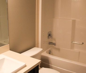 1 Bed + Den Condo For Rent In Auburn Bay W/ Undgr. Parking/ In Suit... - Photo 5