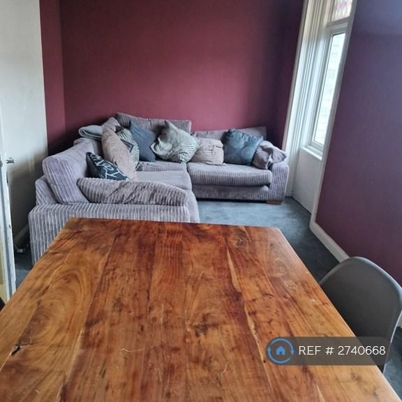 3 bedroom maisonette to rent - Photo 1