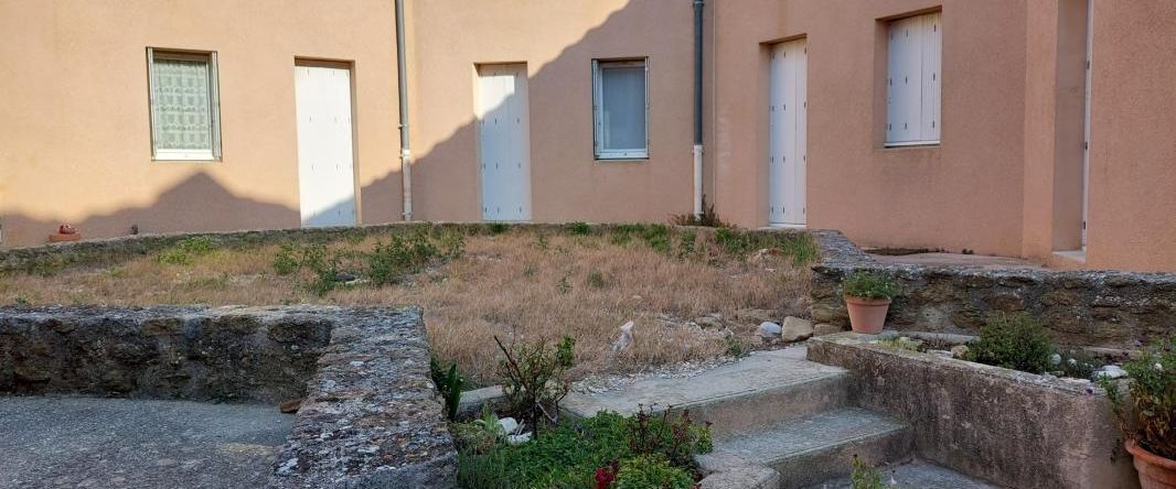 Spacieux appartement type 2 de 69 m2 en rez de chaussée dans l'Enclave des Papes - Photo 1