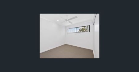 Seamless Mix of Style and Convenience: Spacious 2-Bedroom Townhome - Photo 4