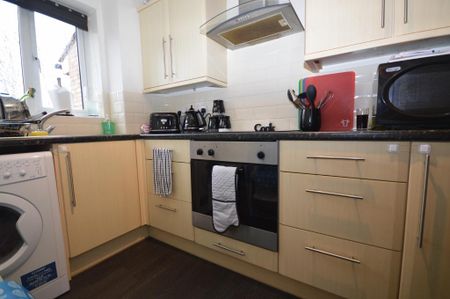 1 bedroom flat to rent - Photo 3