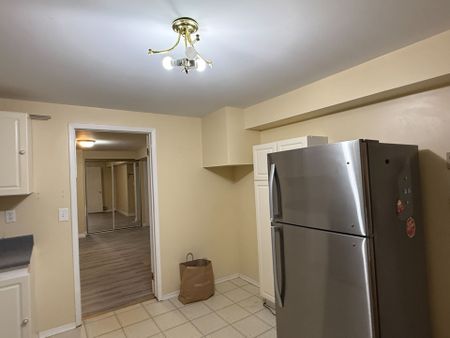 For Lease - 156 Bristol Road Unit# Basement, Newmarket, Ontario - Photo 3