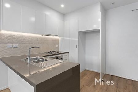 206/264 Waterdale Road, Ivanhoe - Photo 3