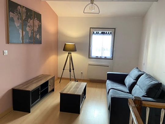 A LOUER - APPARTEMENT MEUBLE - CARPENTRAS, - Photo 1