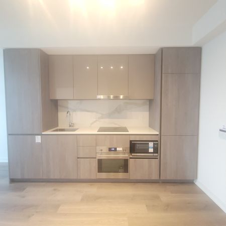 For Lease - 8 Interchange Way Unit# 2103, Vaughan, Ontario - Photo 4