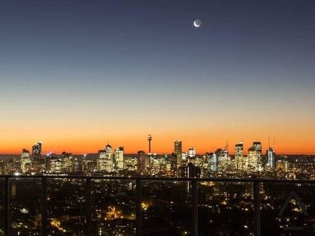 Stunning views from The Capitol in the heart of Bondi Junction - Photo 2