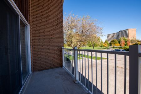 For Lease - 59 Bowhill Crescent Unit# 2, Toronto, Ontario - Photo 4