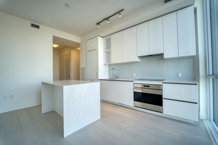 For Lease - 1 Yorkville Avenue Unit# 5509, Toronto, Ontario - Photo 4