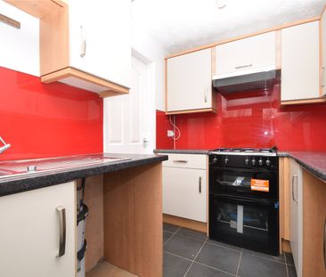 22, Syke Close, Tingley, Wakefield, WF3 1NA - Photo 4
