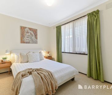 Family Living in a Premium Wantirna Location - Photo 5