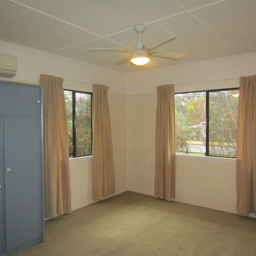 Tidy 3 Bedroom Home Close to CBD! ***Rent will be increased to $480 per week from 12/09/2026*** - Photo 1
