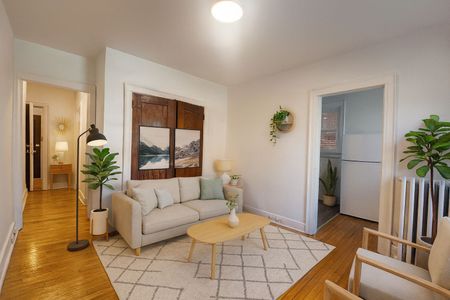 For Lease - 2405 Queen Street Unit# 202, Toronto, Ontario - Photo 3