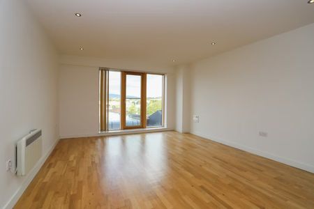 2 bedroom apartment - Photo 4