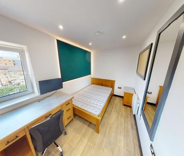1 bedroom in a flat share to rent - Photo 3