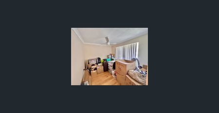 Modern Townhouse, Great Complex, Fabulous location & New Timber flooring! - Photo 3