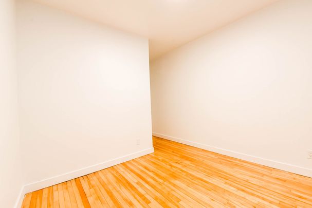 3495 Avenue Van Horne - Photo 1