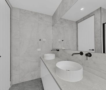 Brand-New Style, Space and Effortless Convenience - Photo 3