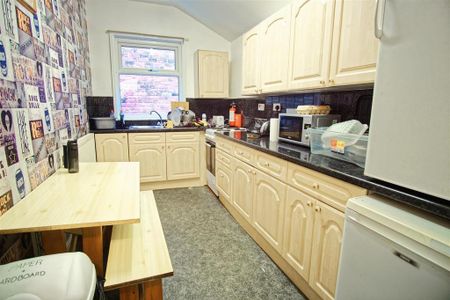 9 bedroom house share to rent - Photo 4