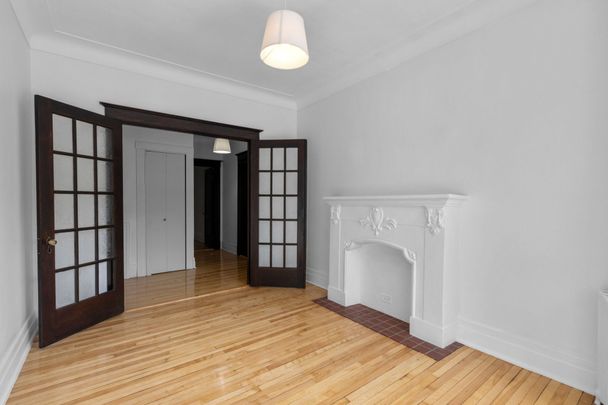 5221 Av. du Parc, Montréal (Le Plateau-Mont-Royal), QC H2V - Photo 1