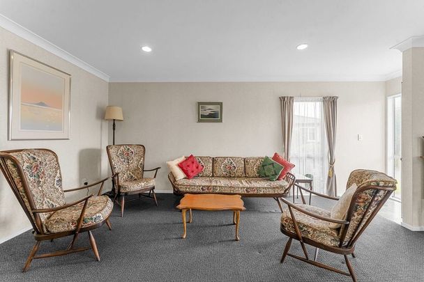 Charming 3BR Greerton Retreat! - Photo 1