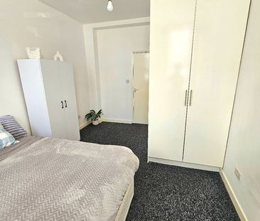 Room in a Shared Flat, Gillender Street, E3 - Photo 4