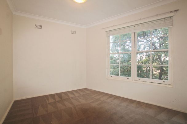 Light-Filled Apartment in Convenient Location &ast;&ast; Available 10&sol;10&sol;24 &ast;&ast; - Photo 1