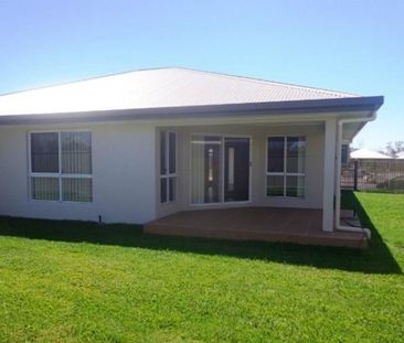 Spacious Family Home in a Quiet Location - Photo 2