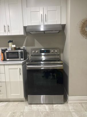 For Lease - 661 Mcgregor Farm Lower Trail, Newmarket, Ontario - Photo 1