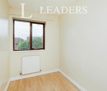 3 bedroom semi-detached to rent Lydstep Close, Oakwood - Photo 5