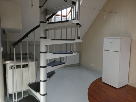 Location Appartement 1 pièce 28m² CHATEAUBRIANT 44110 - Photo 2