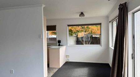 Light-Filled Comfort in a Prime Location - Photo 3