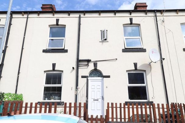 2 bedroom terraced house to rent - Photo 1
