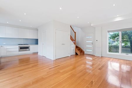 26 Sparks Ave Thornbury VIC 3071 - Photo 5