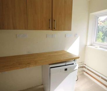 Bournes Crescent, Halesowen, West Midlands, B63 - Photo 6