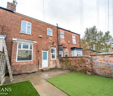 Clarendon Road, Swinton, Manchester - Photo 2