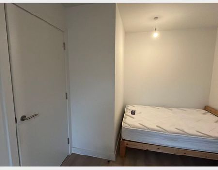 Embankment West - Photo 4