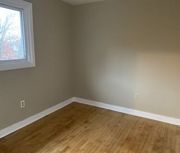 4 Roleika Drive – 3 BR + DEN, 1.5 BATHROOMS DARTMOUTH DUPLEX AVAILA... - Photo 2