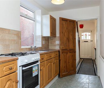 3 bedroom semi-detached house to rent - Photo 3