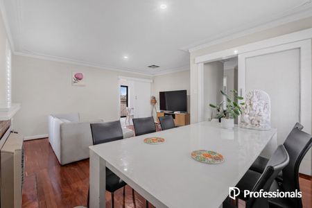 Stylish 3x2 Home in Morley! - Photo 2
