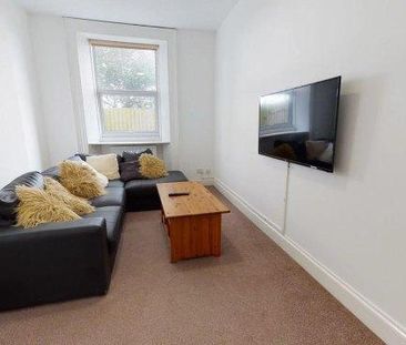 5 bedroom flat to rent - Photo 1
